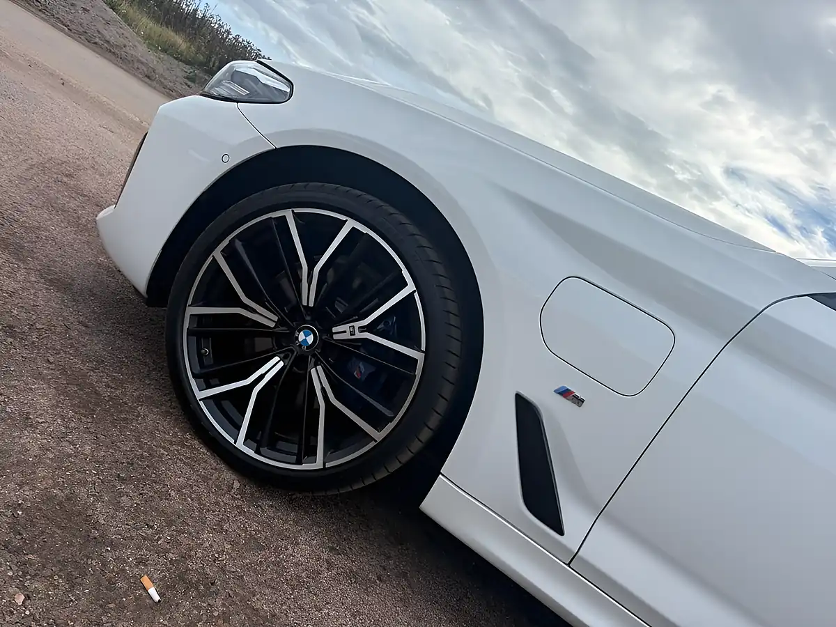 Used 2021 BMW 5 Series M Sport White - Interior and Exterior details 16
