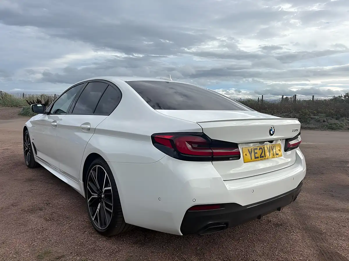 Used 2021 BMW 5 Series M Sport White - Interior and Exterior details 17