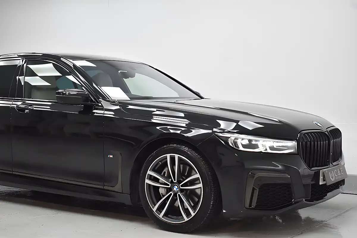 Used 2021 BMW 7 Series M Sport Black Sapphire Metallic Paint - Interior and Exterior details 14