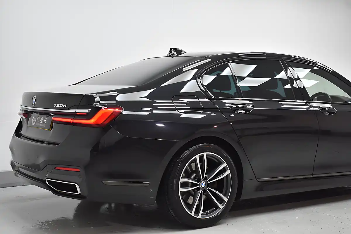 Used 2021 BMW 7 Series M Sport Black Sapphire Metallic Paint - Interior and Exterior details 18