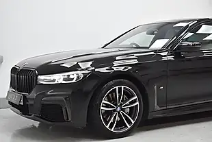 Used 2021 BMW 7 Series M Sport Black Sapphire Metallic Paint - Interior and Exterior details 3