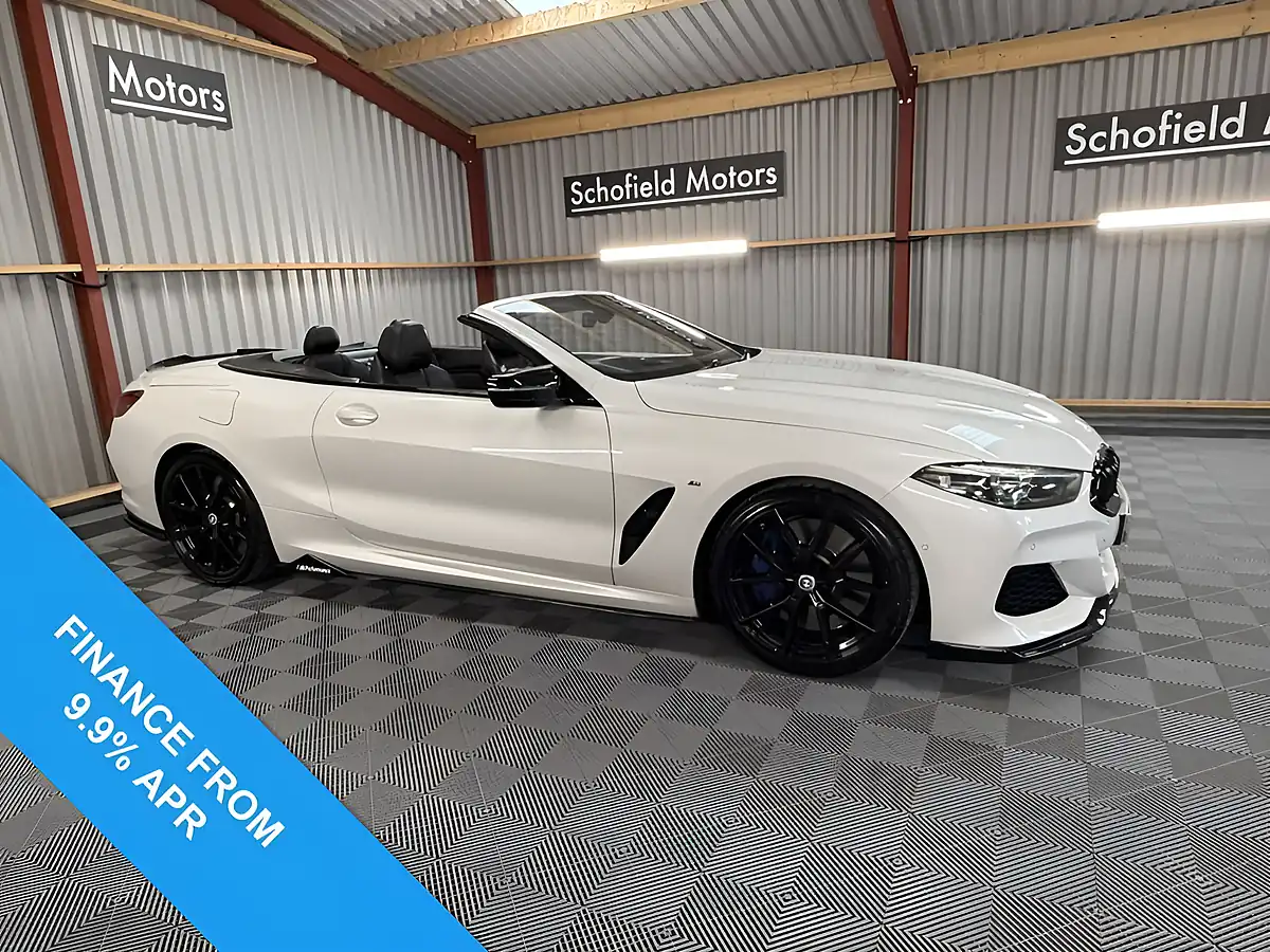 Used 2021 BMW 8 Series M Sport White - Front View