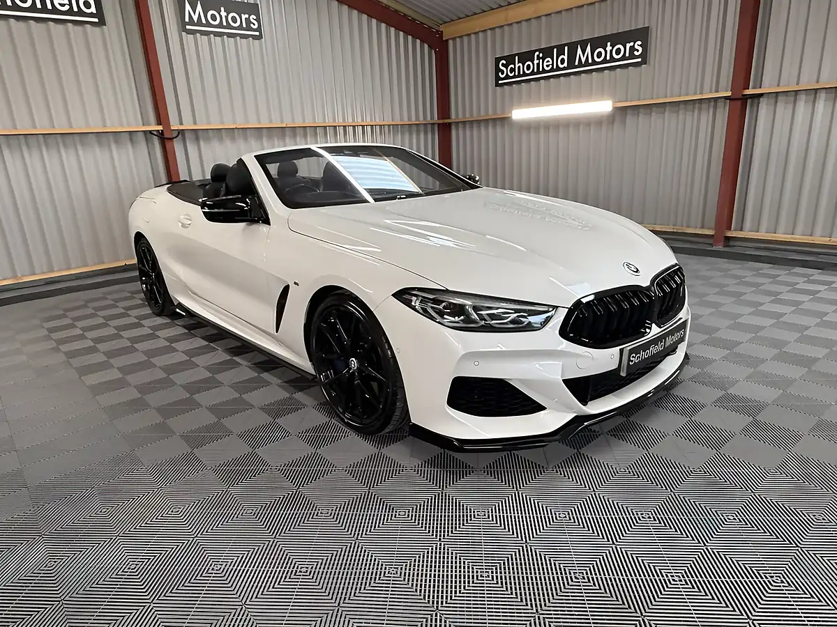 Used 2021 BMW 8 Series M Sport White - Interior and Exterior details 16