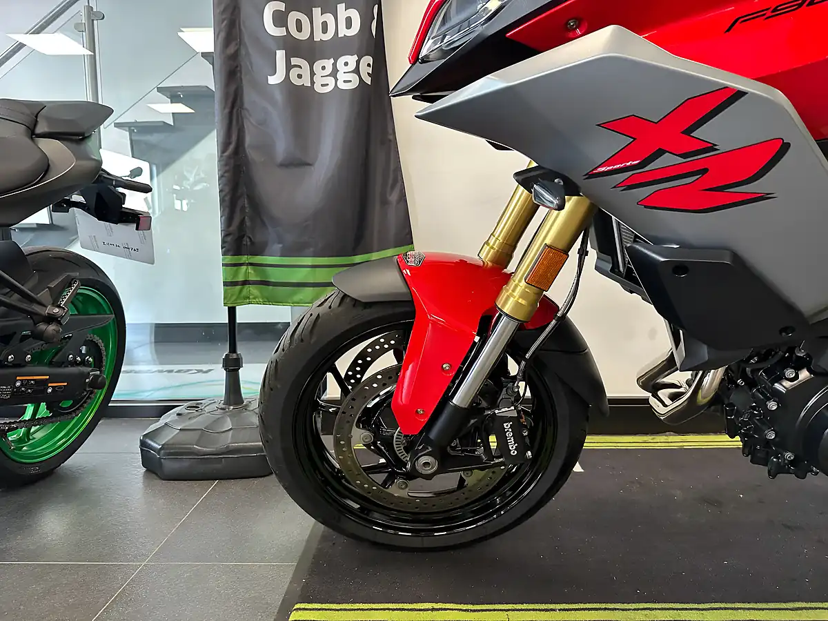 Used 2021 BMW F 900 Xr Red - Interior and Exterior details 13