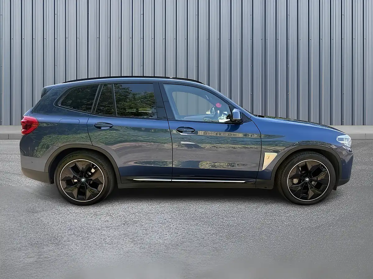 Used 2021 BMW Ix3 Premier Edition Pro Blue - Interior and Exterior details 7