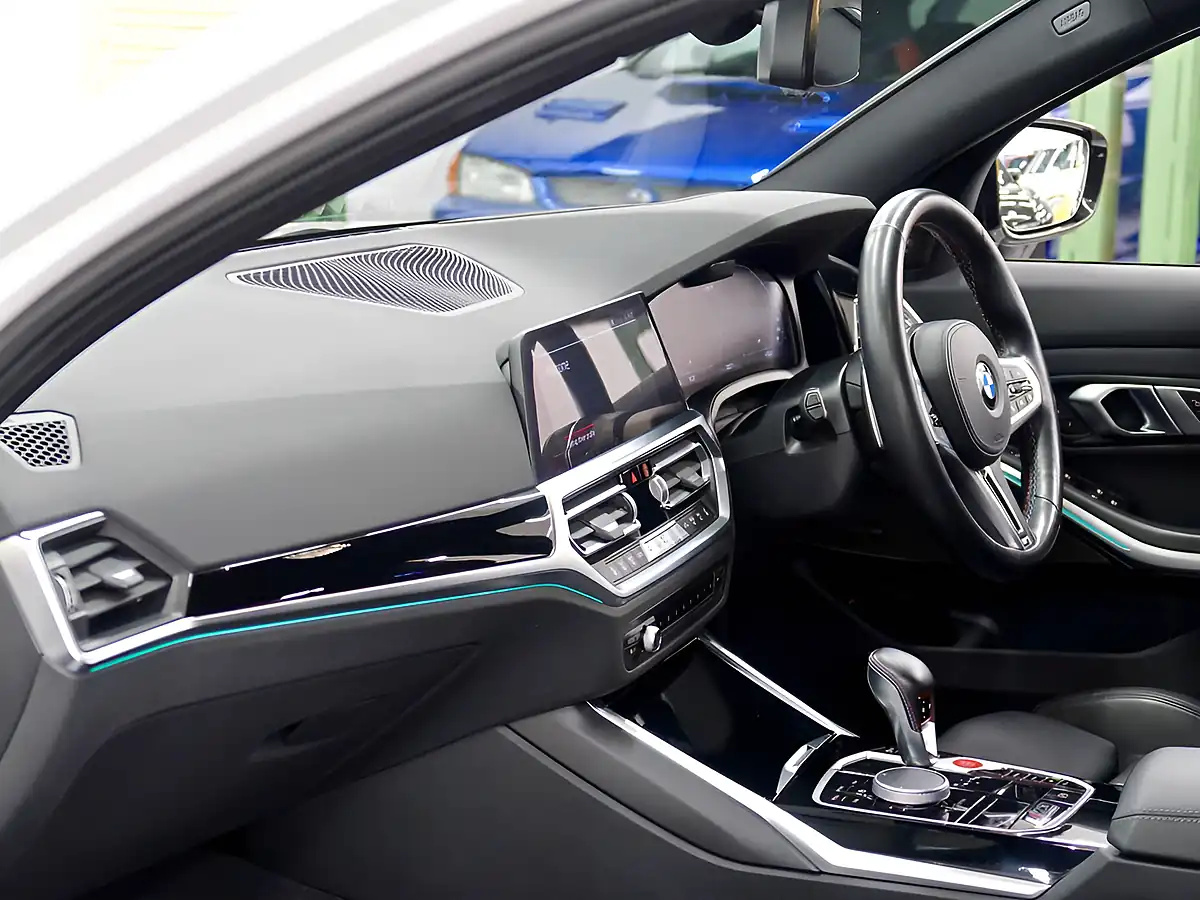 Used 2021 BMW M3 Competition White - Interior and Exterior details 12