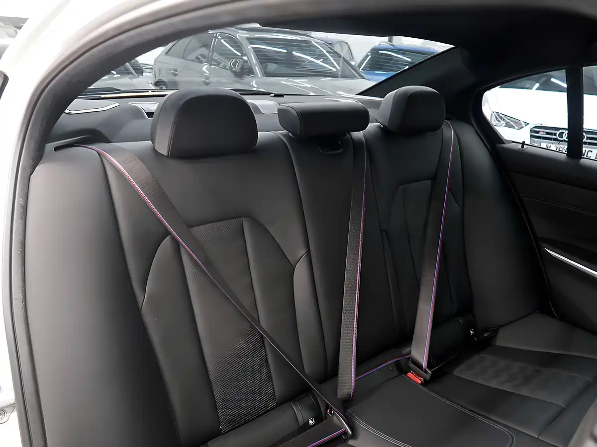 Used 2021 BMW M3 Competition White - Interior and Exterior details 19