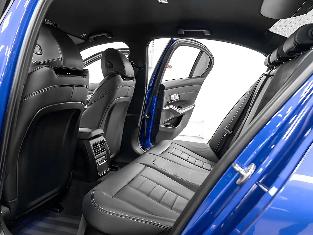 Used 2021 BMW M340i M-Sport Portimao Blue - Interior and Exterior details 15