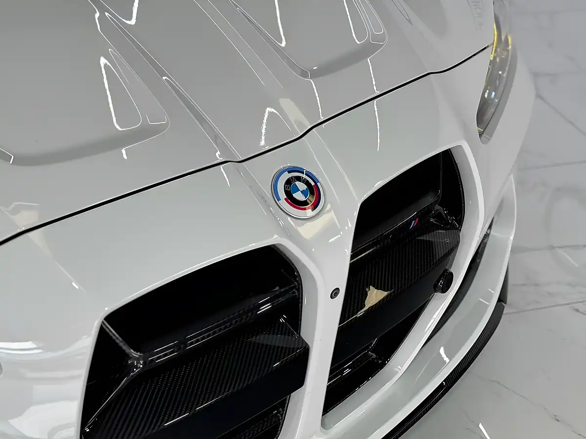 Used 2021 BMW M4 Competition White - Interior and Exterior details 13