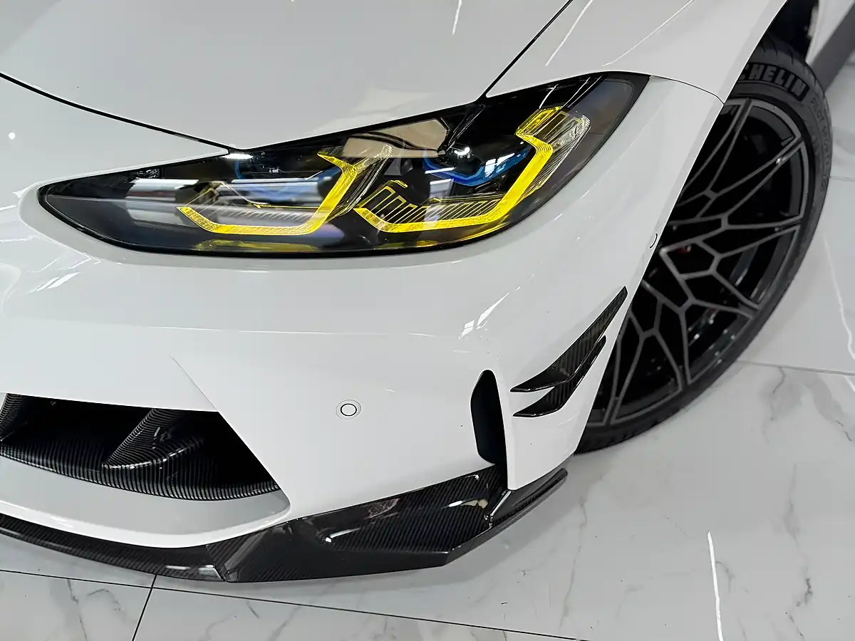 Used 2021 BMW M4 Competition White - Interior and Exterior details 14