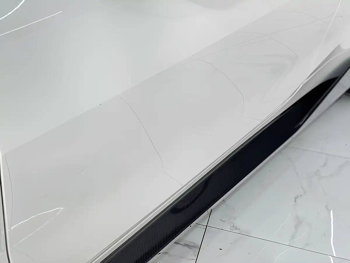 Used 2021 BMW M4 Competition White - Interior and Exterior details 16