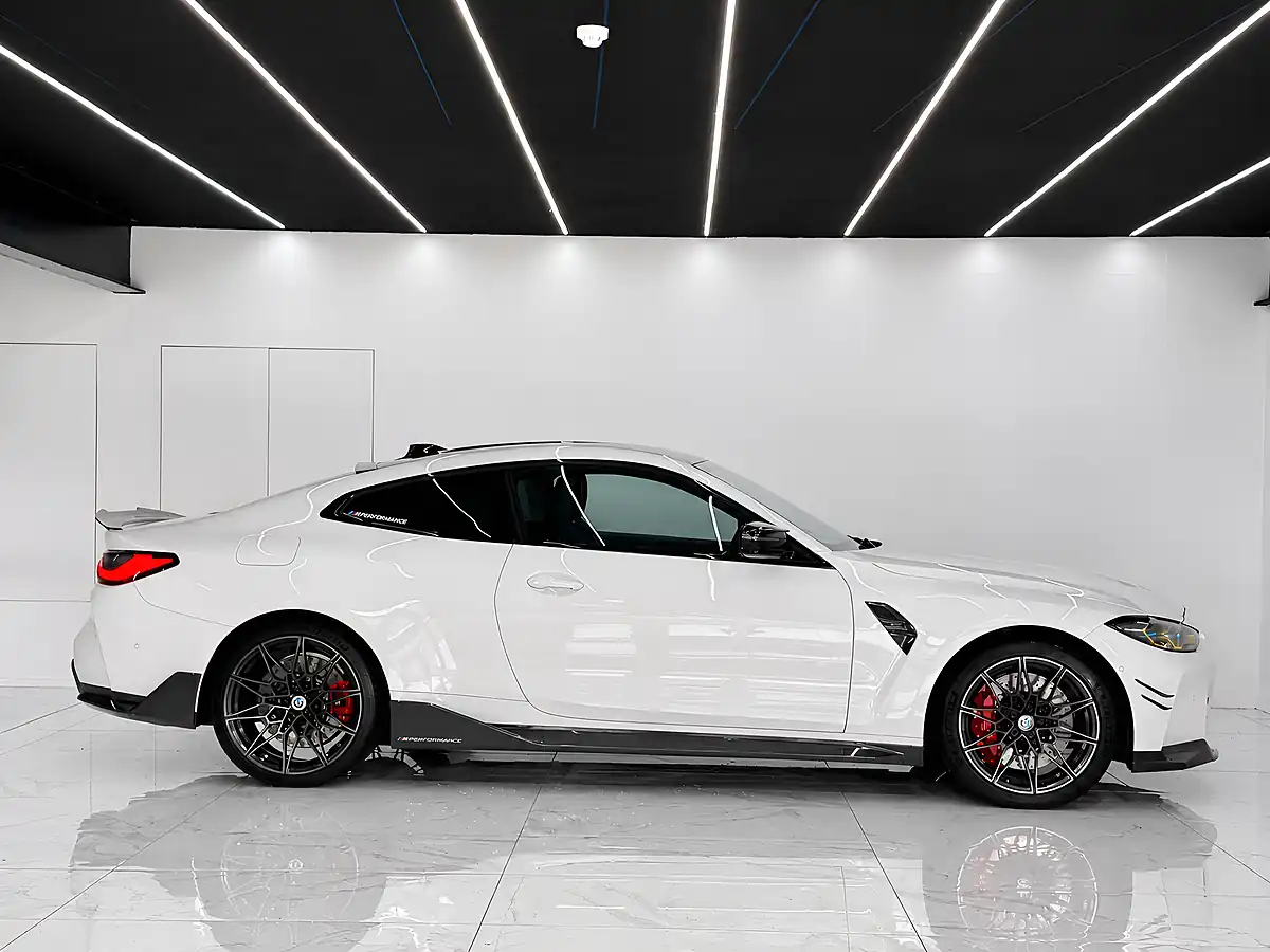 Used 2021 BMW M4 Competition White - Interior and Exterior details 4