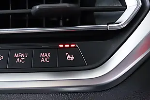 Used 2021 BMW M4 Competition White - Interior and Exterior details 12