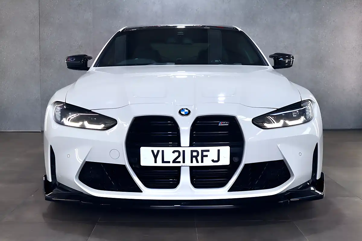 Used 2021 BMW M4 Competition White - Interior and Exterior details 19