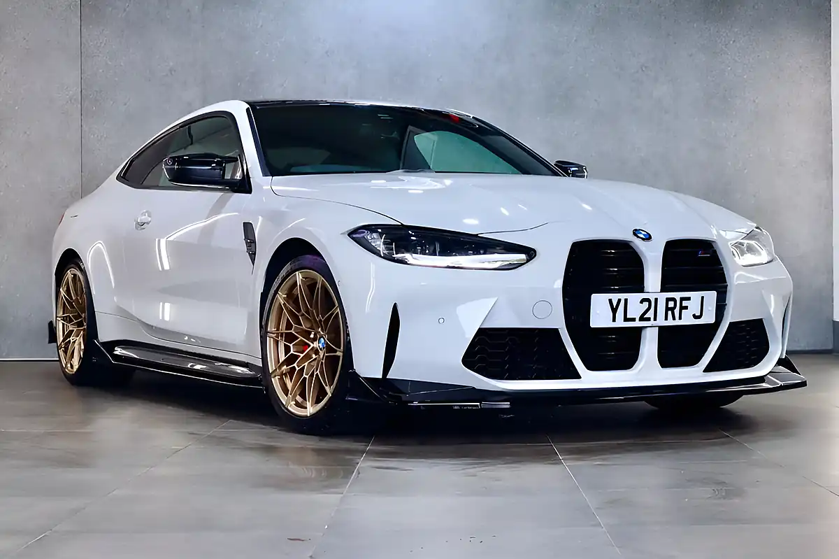 Used 2021 BMW M4 Competition White - Interior and Exterior details 2