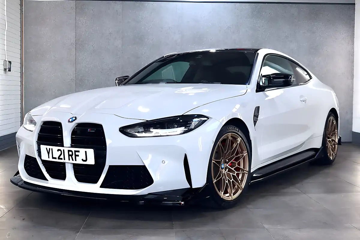 Used 2021 BMW M4 Competition White - Interior and Exterior details 5