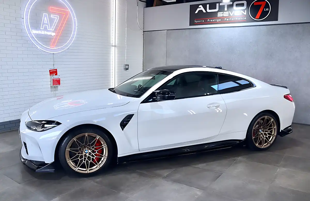 Used 2021 BMW M4 Competition White - Interior and Exterior details 8