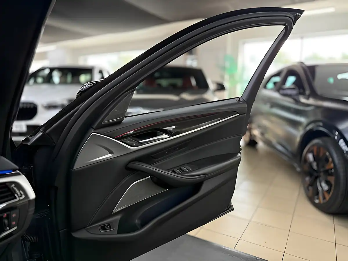 Used 2021 BMW M5 Competition Grey - Interior and Exterior details 19
