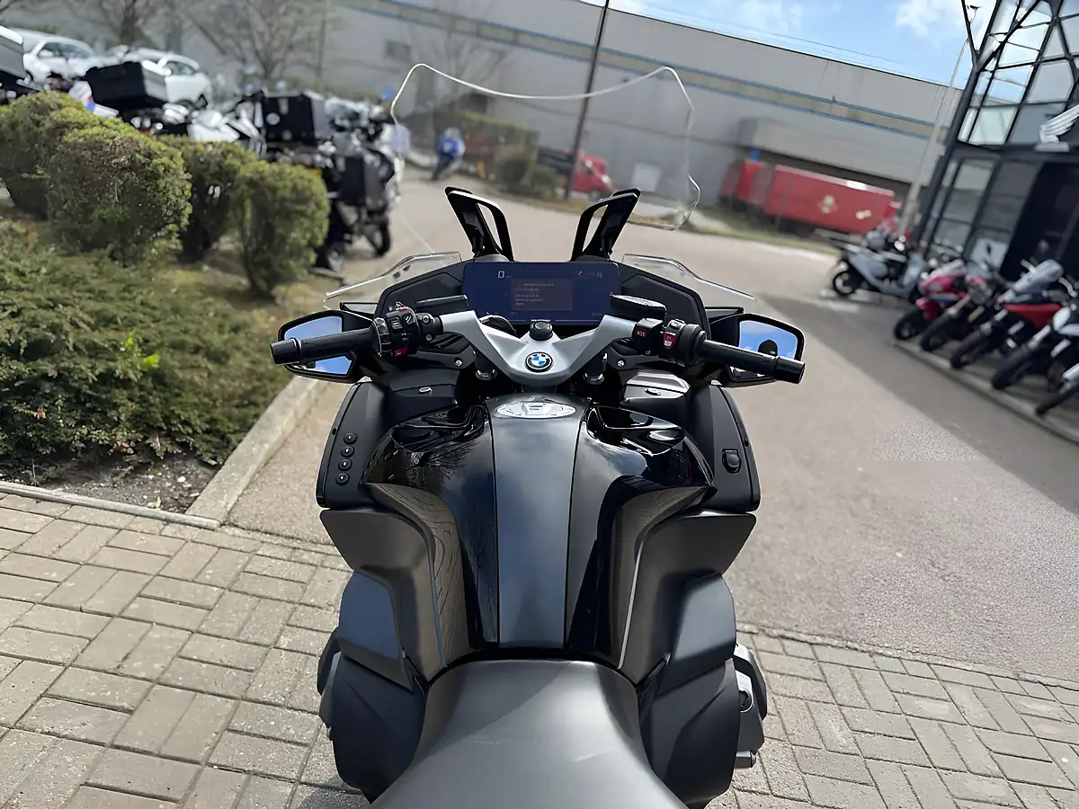 Used 2021 BMW R 1250 Rt Le Black - Interior and Exterior details 9