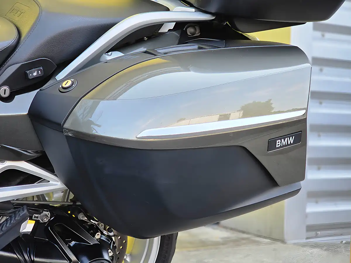 Used 2021 BMW R 1250 Rt Le Bronze - Interior and Exterior details 18