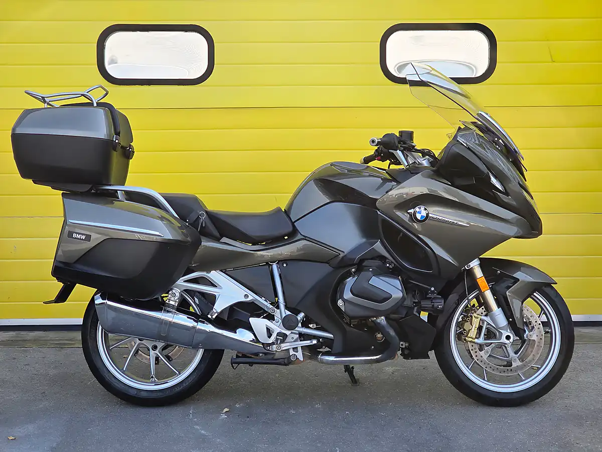 Used 2021 BMW R 1250 Rt Le Bronze - Interior and Exterior details 2