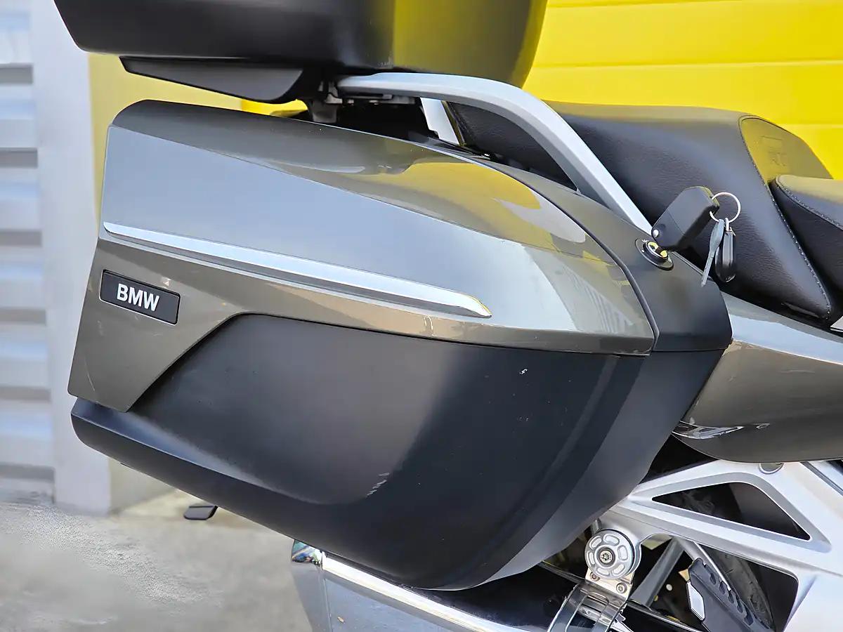 Used 2021 BMW R 1250 Rt Le Bronze - Interior and Exterior details 9