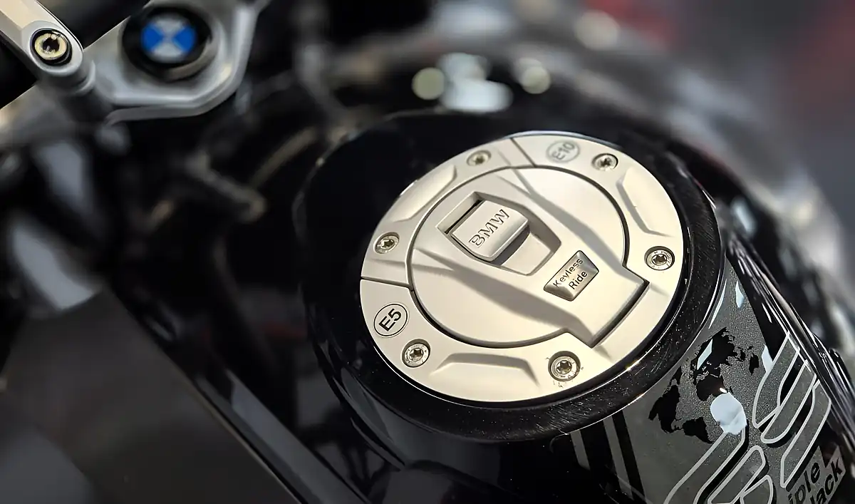 Used 2021 BMW R1250 Gs Te Triple Black - Interior and Exterior details 15