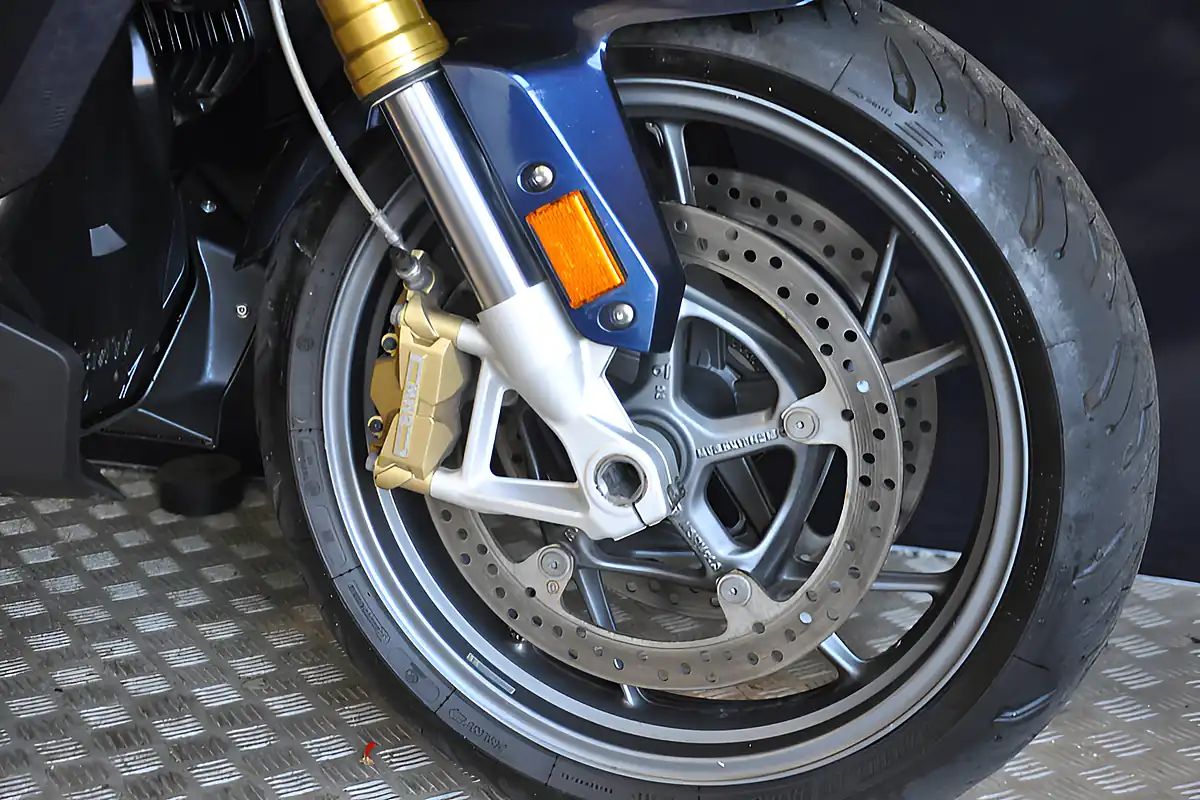 Used 2021 BMW R1250RS Exclusive Blue - Interior and Exterior details 5