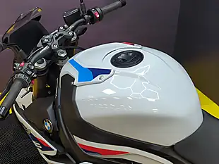 Used 2021 BMW S 1000 R Sport M Pack Multi-Colour - Interior and Exterior details 13