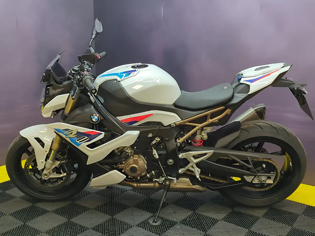 Used 2021 BMW S 1000 R Sport M Pack Multi-Colour - Interior and Exterior details 6
