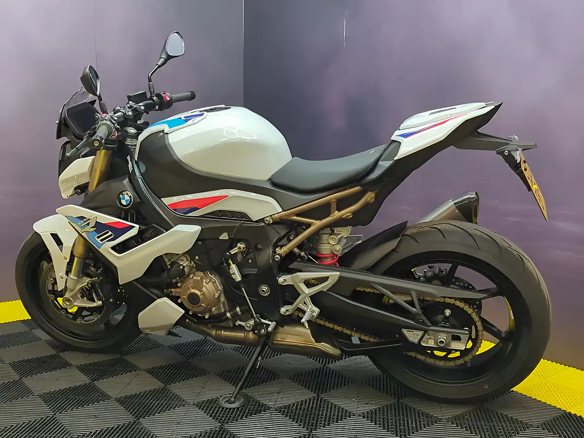 Used 2021 BMW S 1000 R Sport M Pack Multi-Colour - Interior and Exterior details 8
