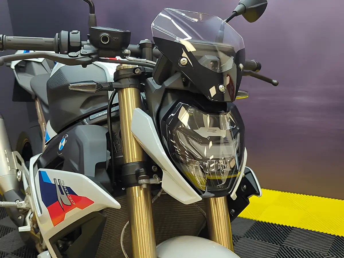 Used 2021 BMW S 1000 R Sport M Pack Multi-Colour - Interior and Exterior details 9