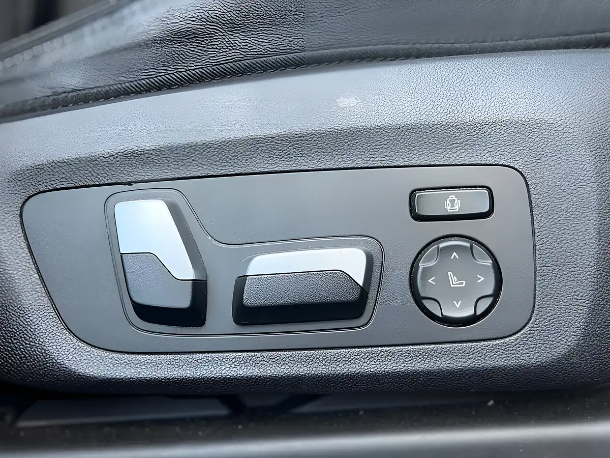 Used 2021 BMW X3 M Competition Black - Interior and Exterior details 5