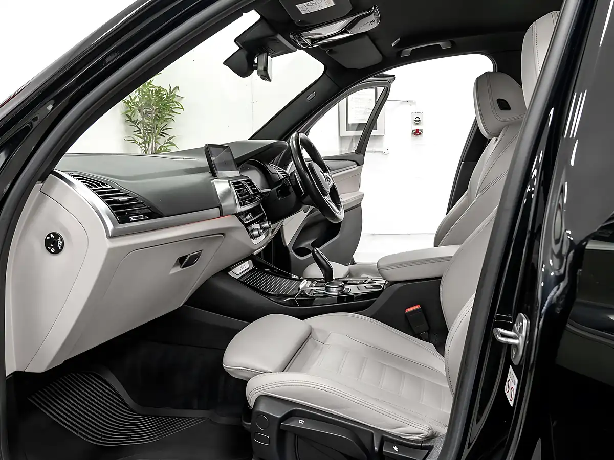 Used 2021 BMW X3 M Sport Sapphire Black - Interior and Exterior details 13