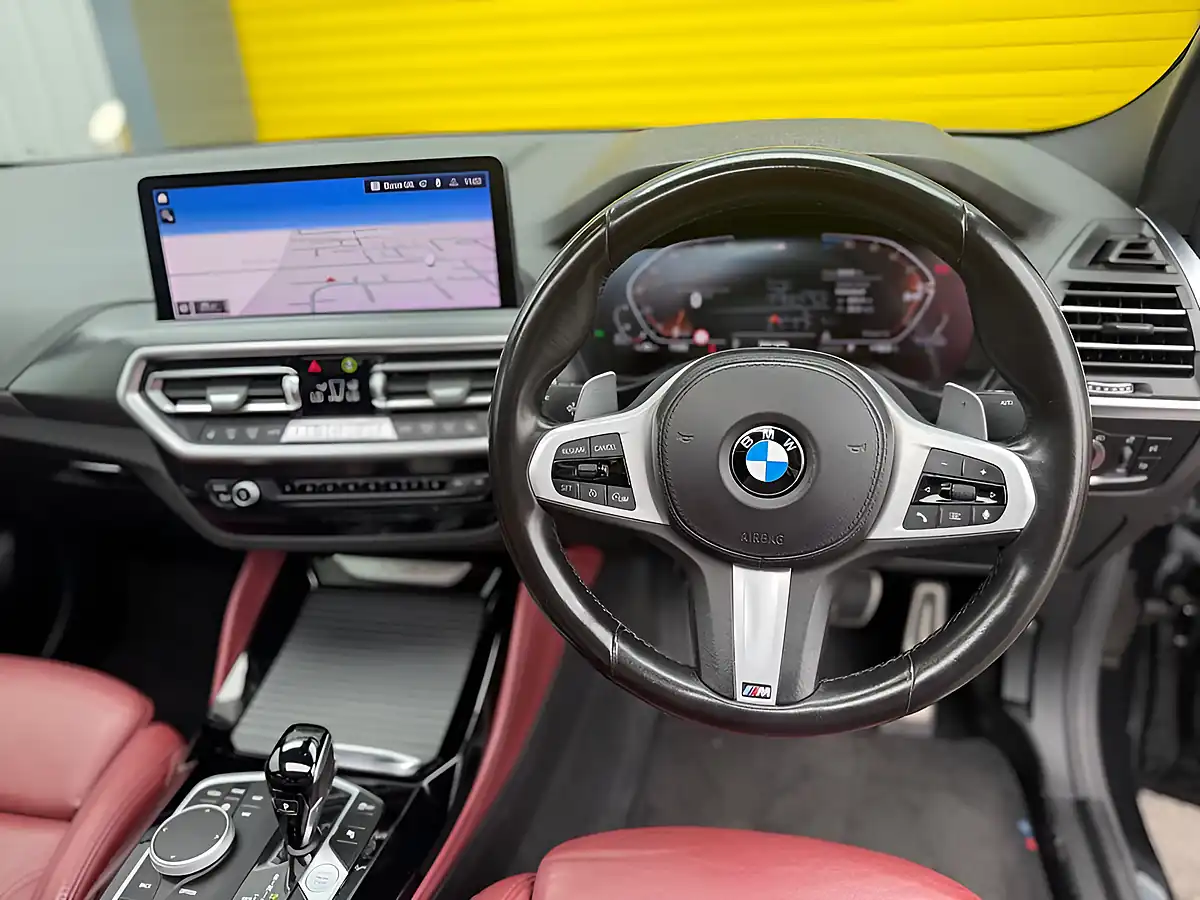 Used 2021 BMW X4 M Sport Black Sapphire - Front View