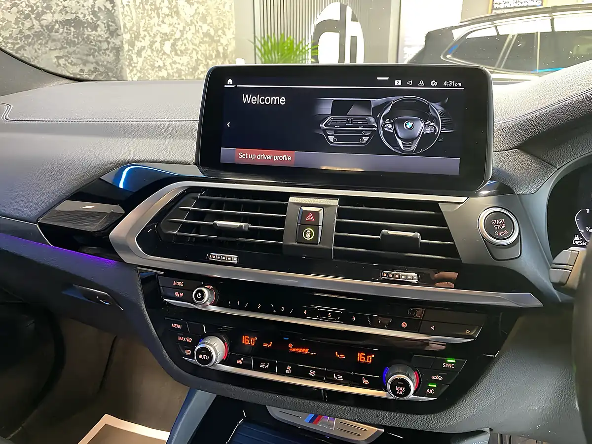 Used 2021 BMW X4 Mht Black Sapphire Metallic Paint - Interior and Exterior details 14