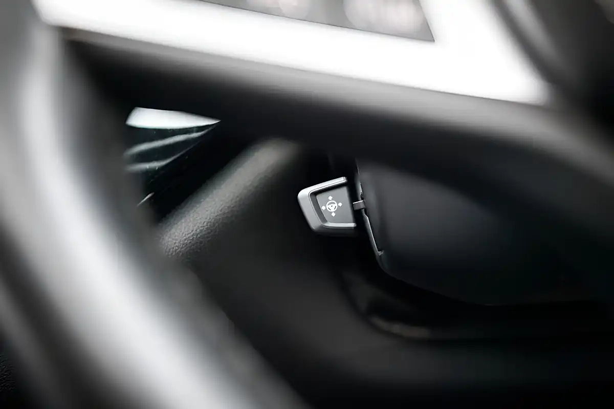 Used 2021 BMW X5 M Sport Alpine White - Interior and Exterior details 19