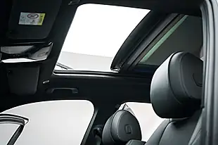 Used 2021 BMW X5 M Sport Alpine White - Interior and Exterior details 4