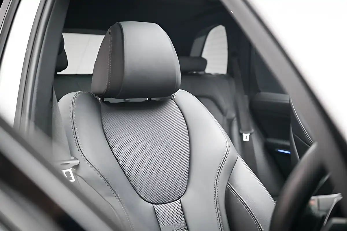 Used 2021 BMW X5 M Sport Alpine White - Interior and Exterior details 7