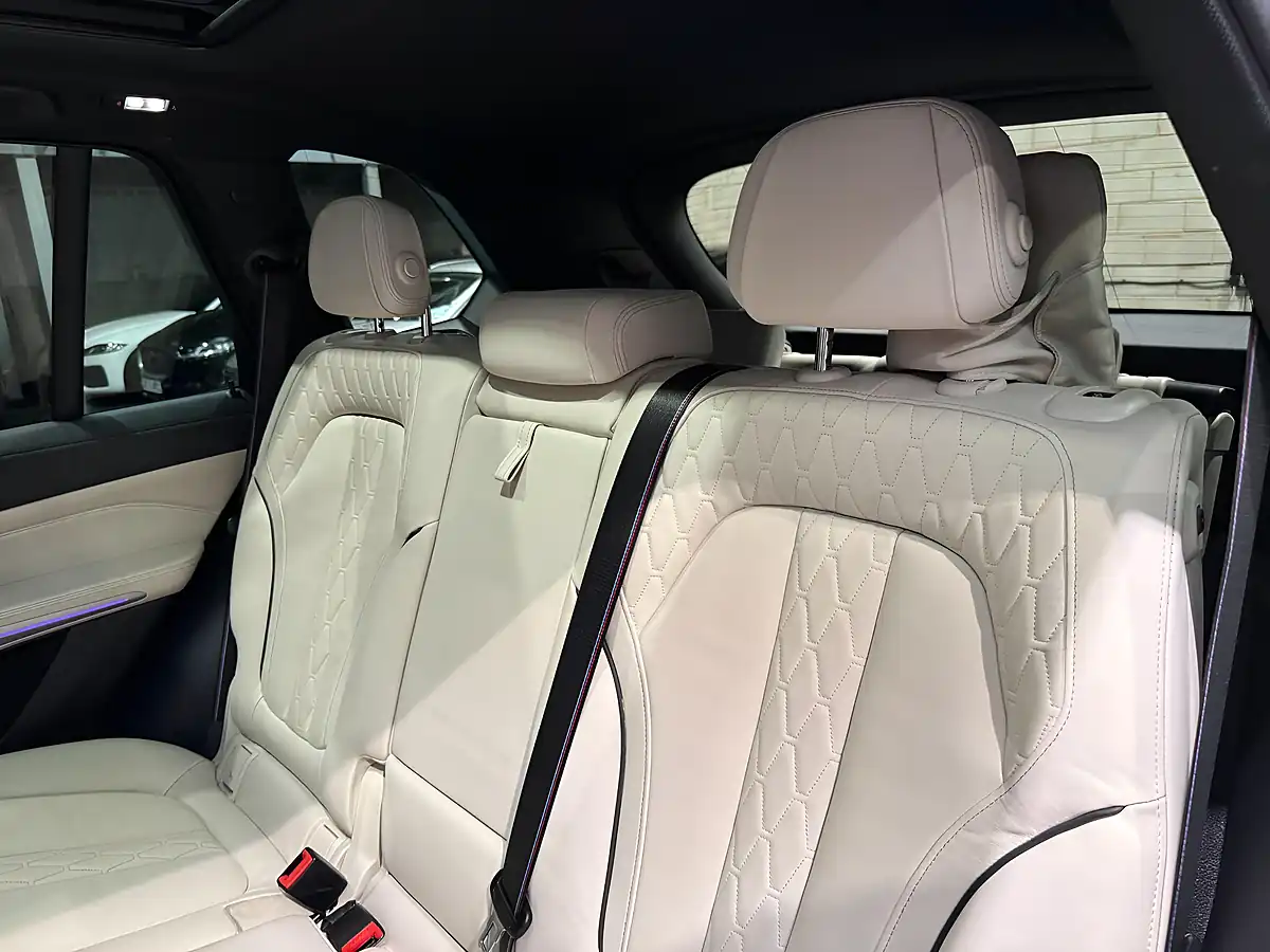 Used 2021 BMW X5 M Sport Black - Interior and Exterior details 15