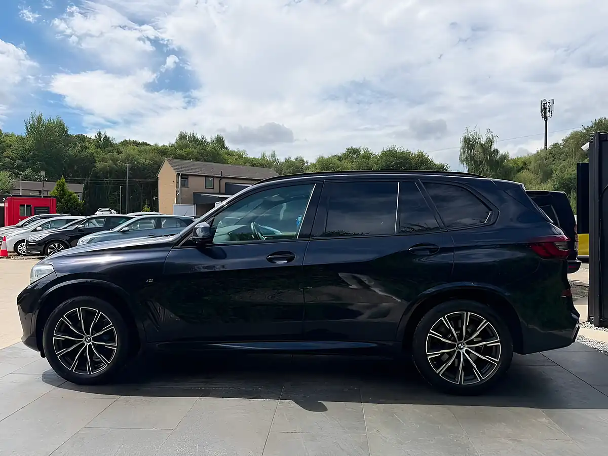 Used 2021 BMW X5 M Sport Black - Interior and Exterior details 3