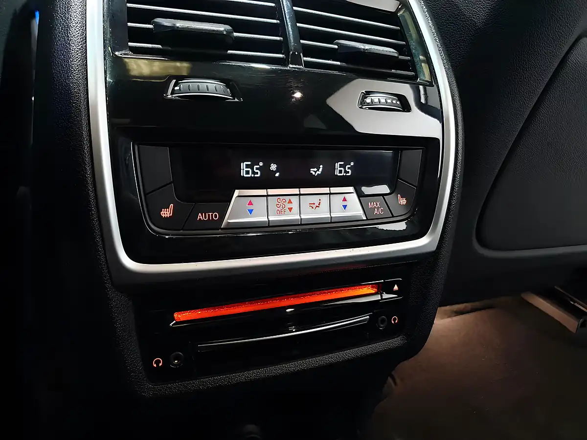 Used 2021 BMW X5 M Sport Grey - Interior and Exterior details 16