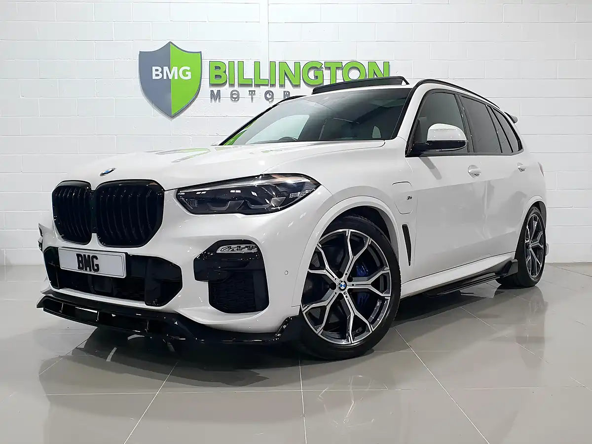 Used 2021 BMW X5 M Sport Mineral White - Interior and Exterior details 3
