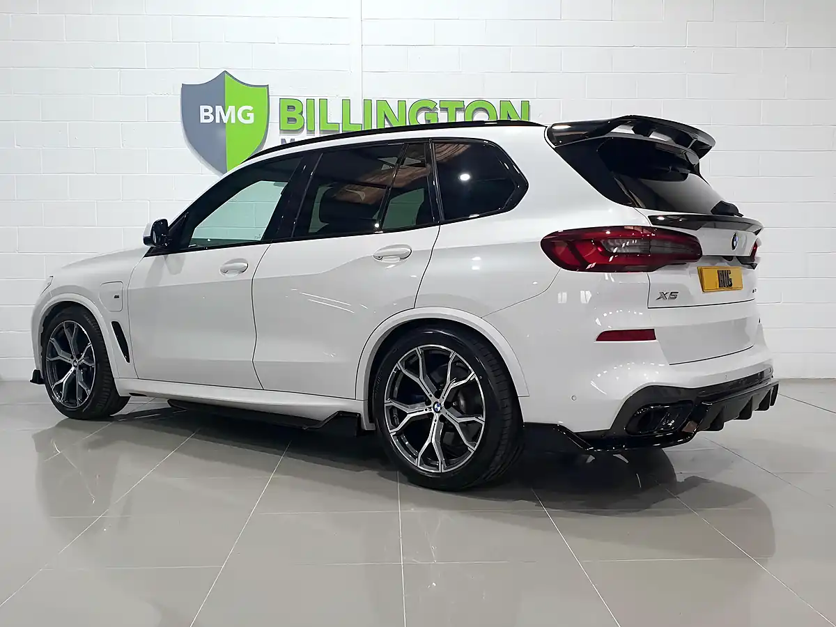 Used 2021 BMW X5 M Sport Mineral White - Interior and Exterior details 5