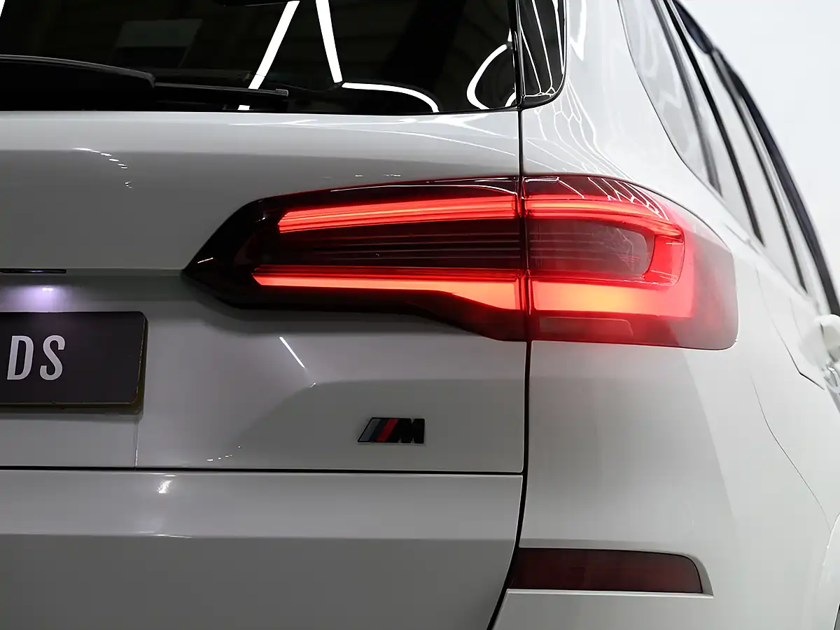 Used 2021 BMW X5 M Sport White - Interior and Exterior details 13