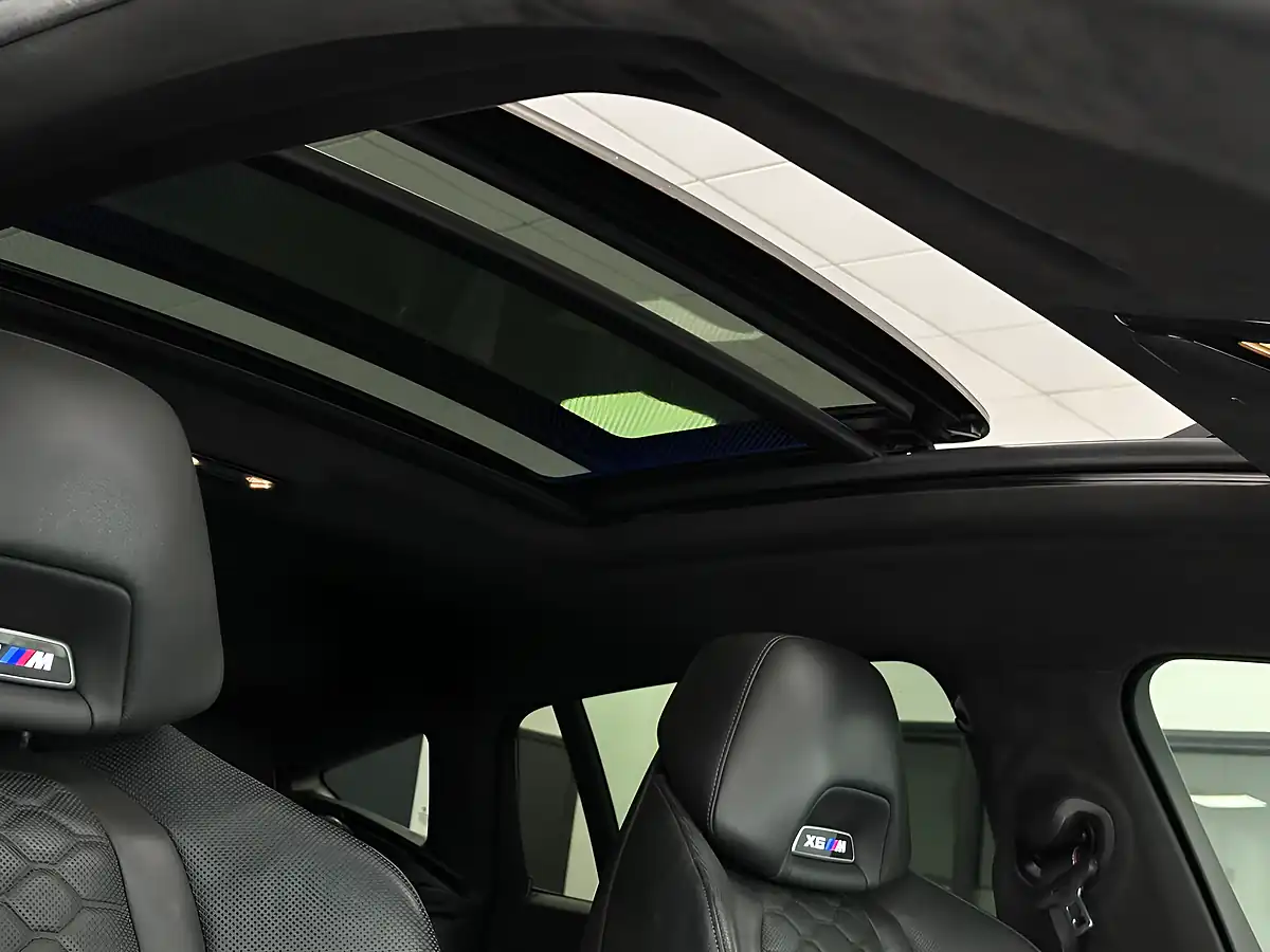 Used 2021 BMW X6 M Competition Blue - Interior and Exterior details 14