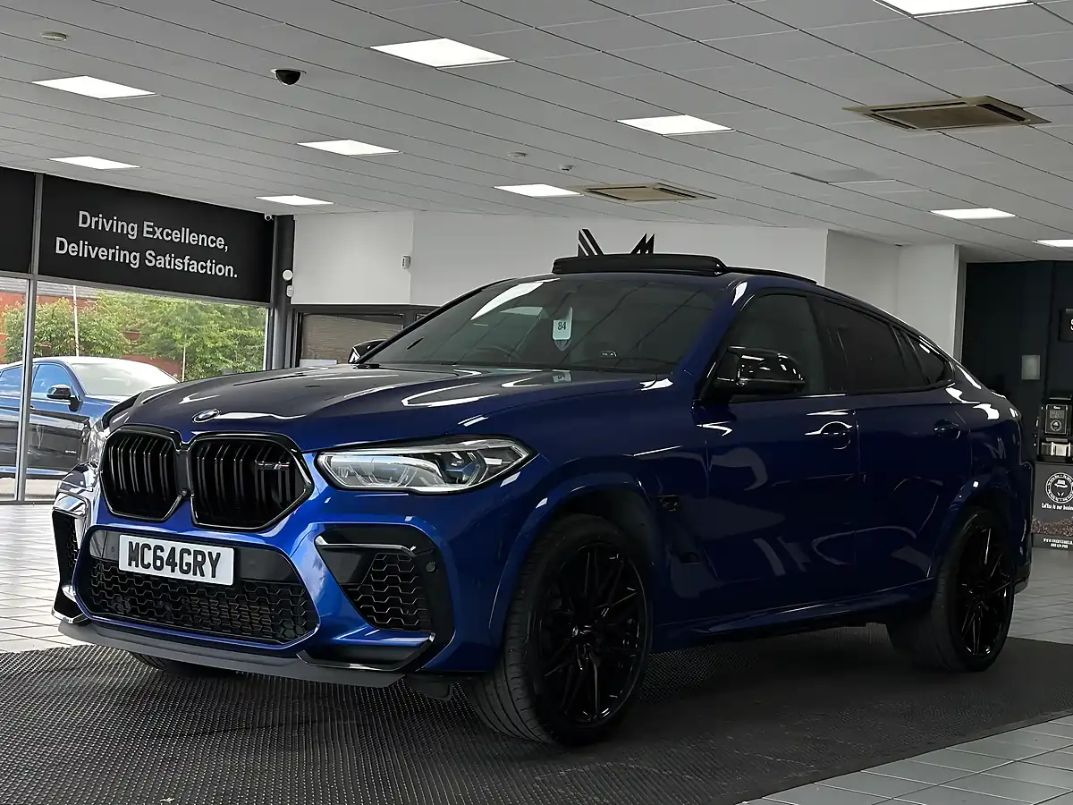Used 2021 BMW X6 M Competition Blue - Interior and Exterior details 9
