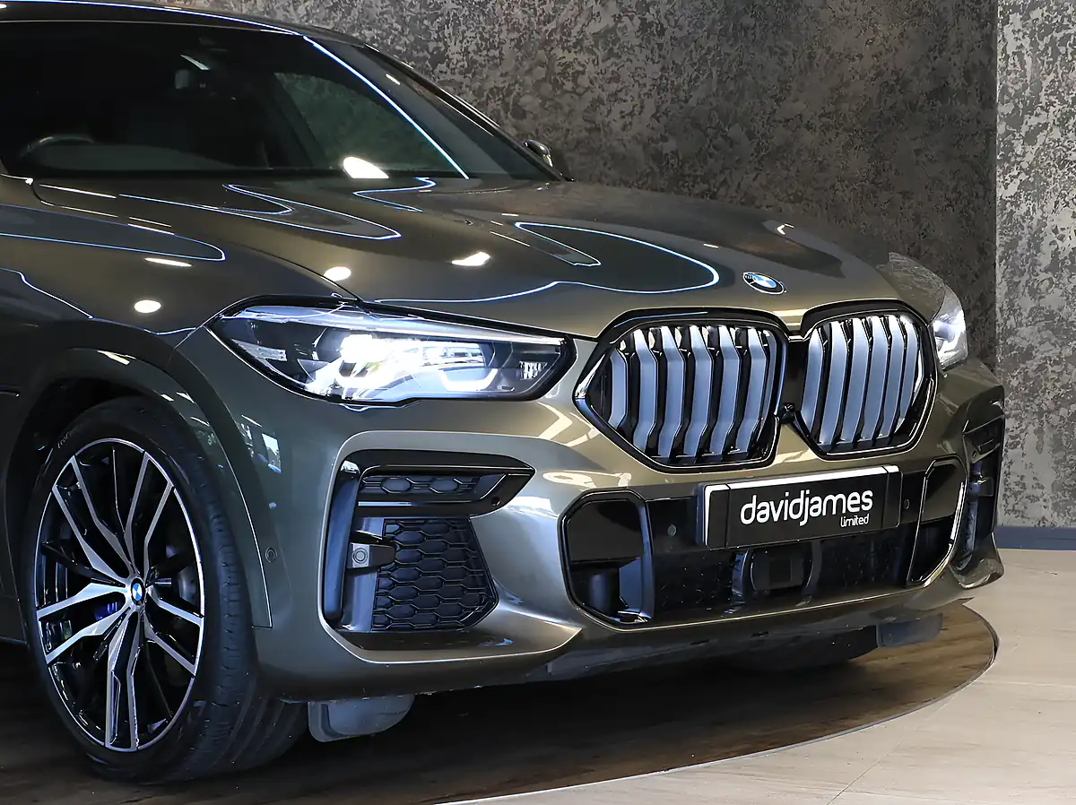 Used 2021 BMW X6 M Sport Manhattan Green - Interior and Exterior details 11