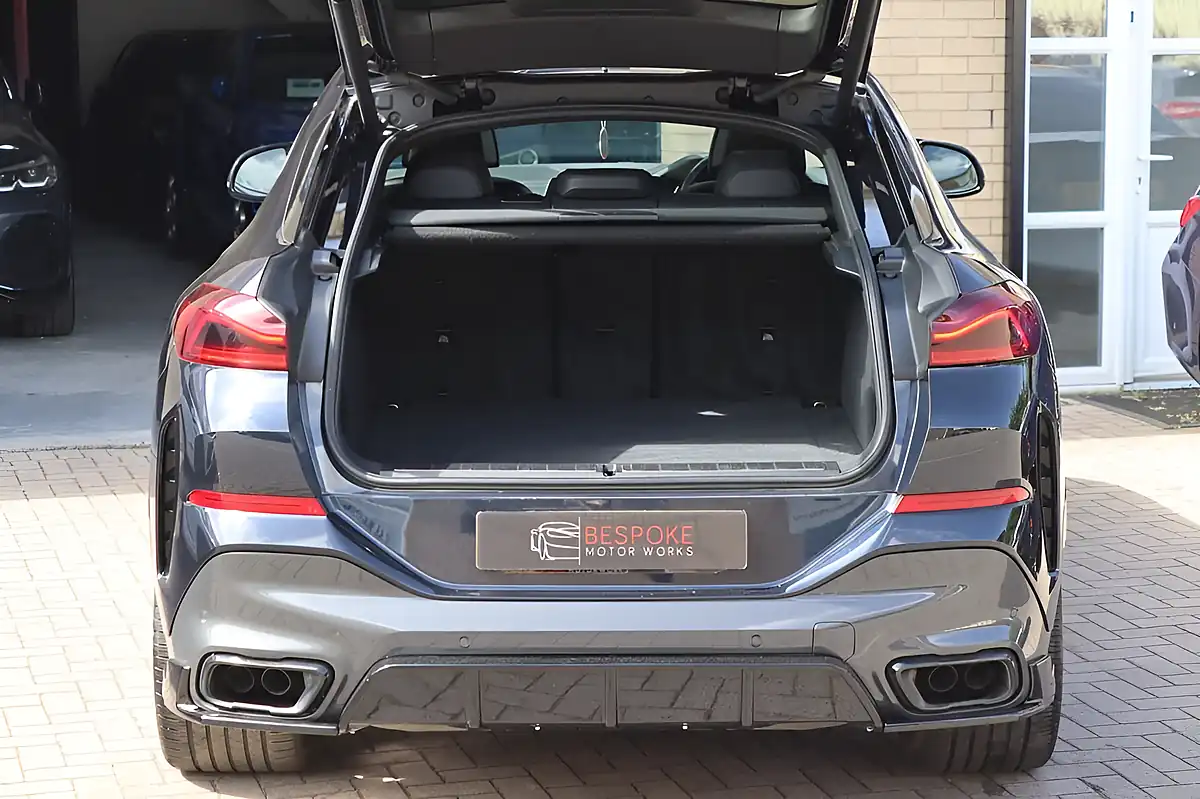 Used 2021 BMW X6 M50i Carbon Black - Interior and Exterior details 19