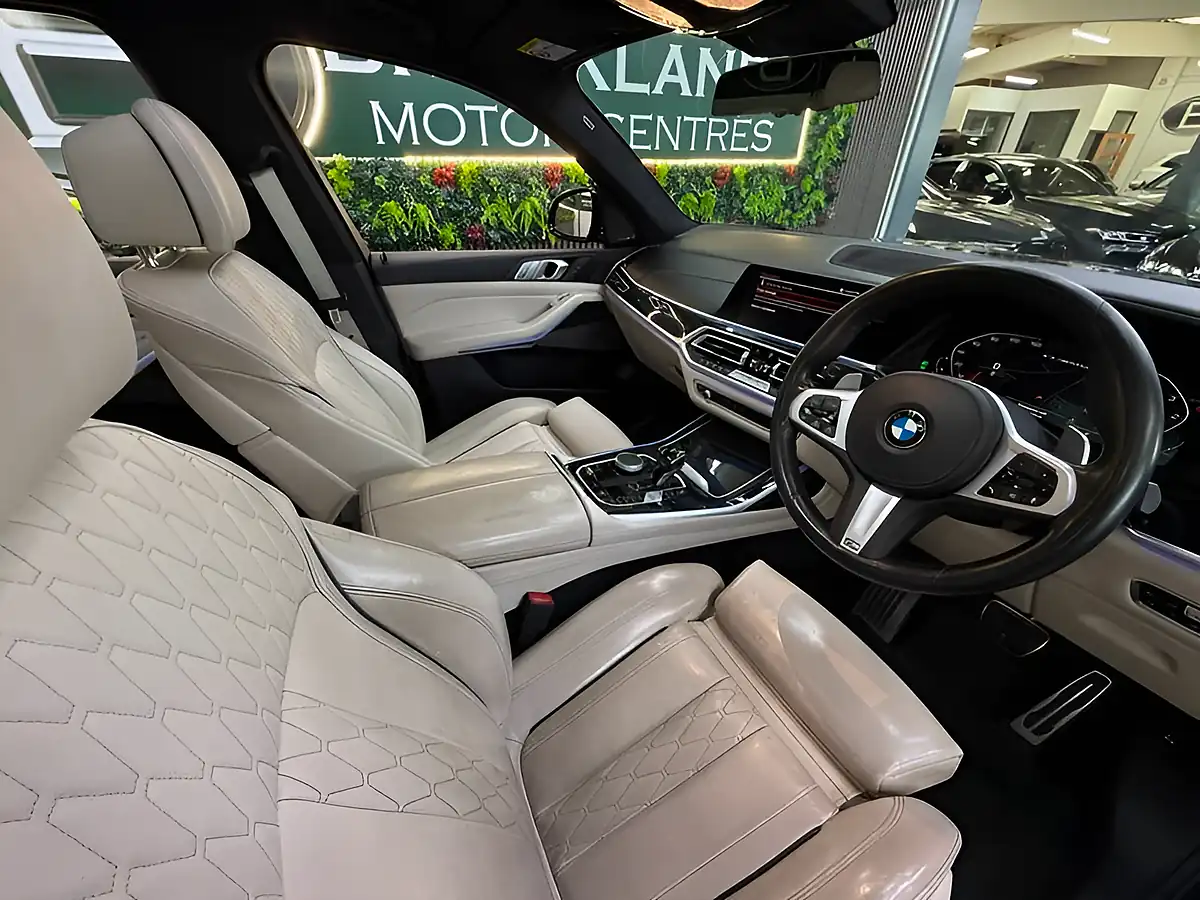 Used 2021 BMW X7 4X Services & Huge Spec Blue - Interior and Exterior details 14